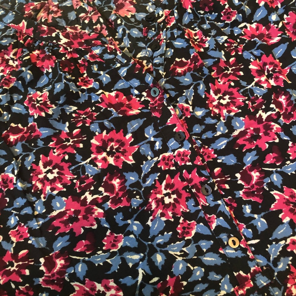blouse - Picture 2 of 4